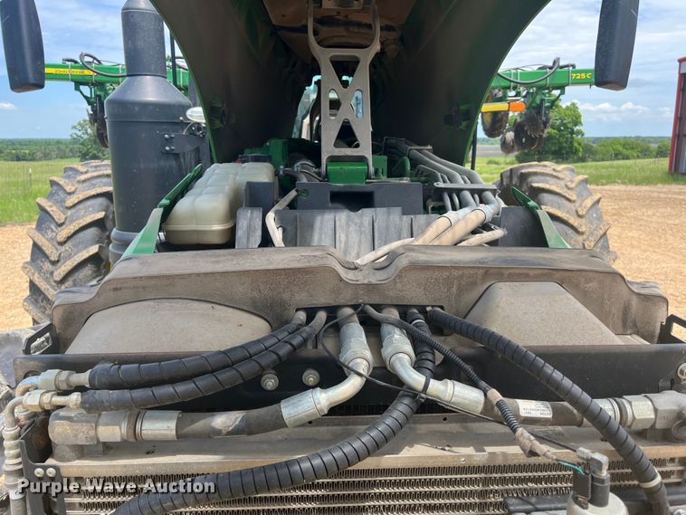 image for item DK7798 2018 John Deere 8400R  MFWD tractor