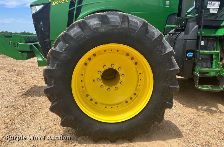 image for item DK7798 2018 John Deere 8400R  MFWD tractor