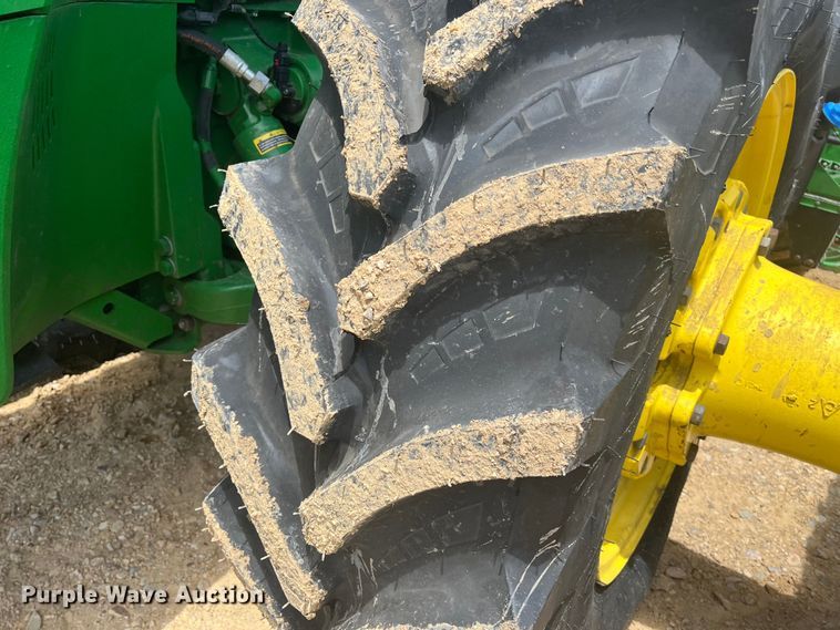 image for item DK7798 2018 John Deere 8400R  MFWD tractor