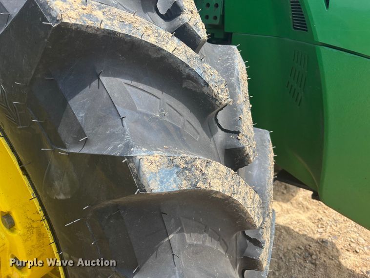 image for item DK7798 2018 John Deere 8400R  MFWD tractor