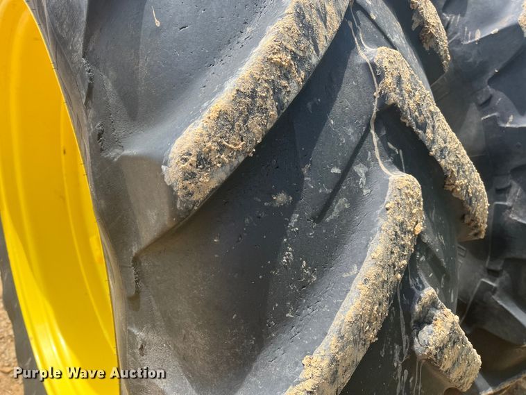 image for item DK7798 2018 John Deere 8400R  MFWD tractor