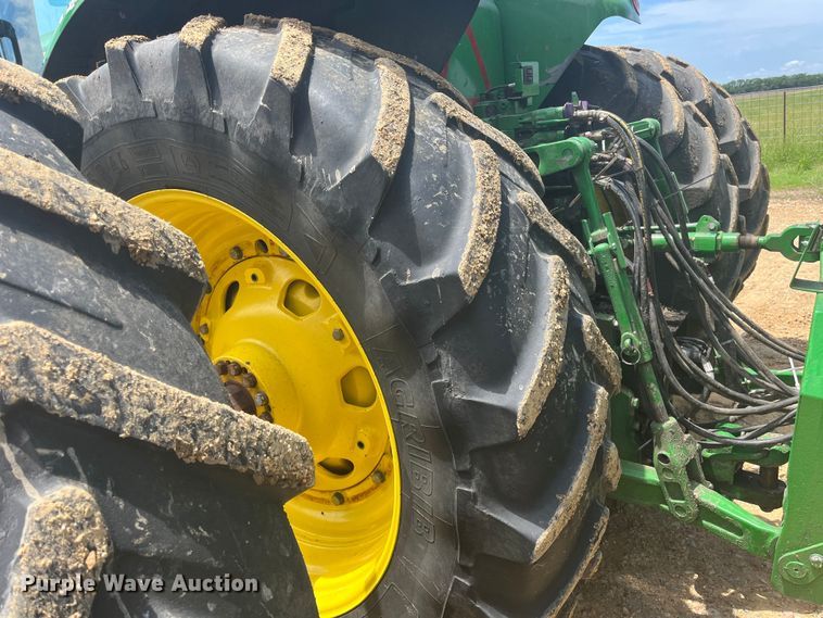 image for item DK7798 2018 John Deere 8400R  MFWD tractor