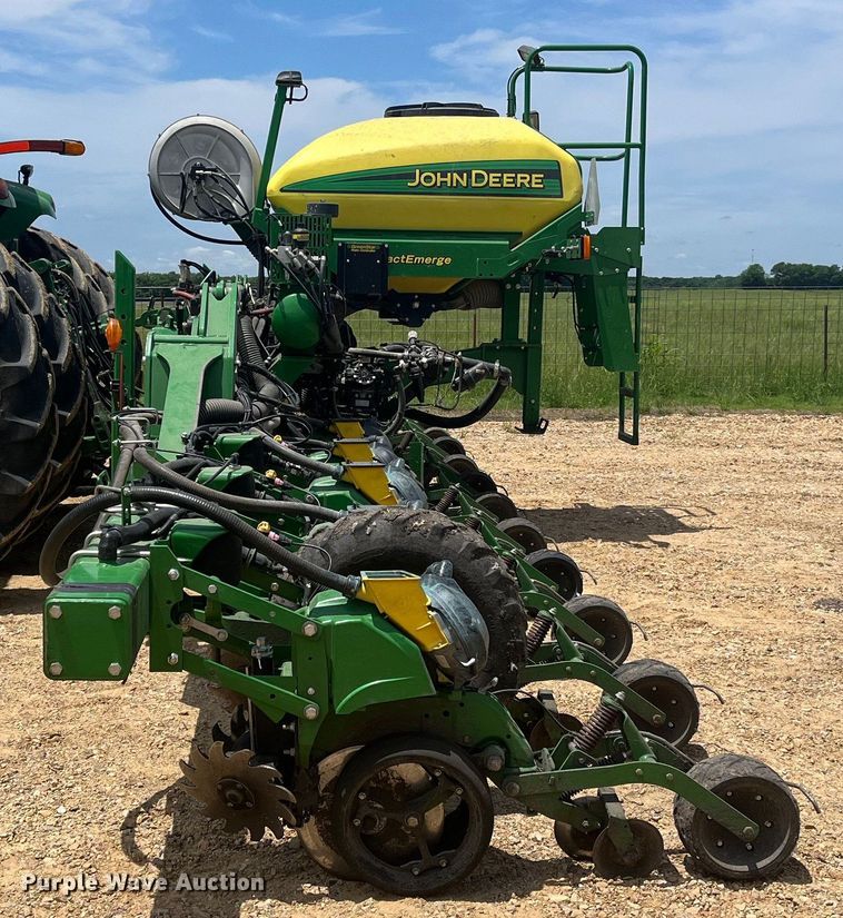 image for item DK7799 2019 John Deere 1725C Exact Emerge  planter