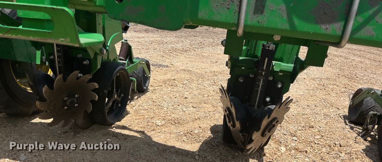 image for item DK7799 2019 John Deere 1725C Exact Emerge  planter