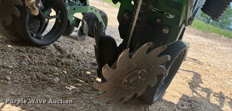 image for item DK7799 2019 John Deere 1725C Exact Emerge  planter