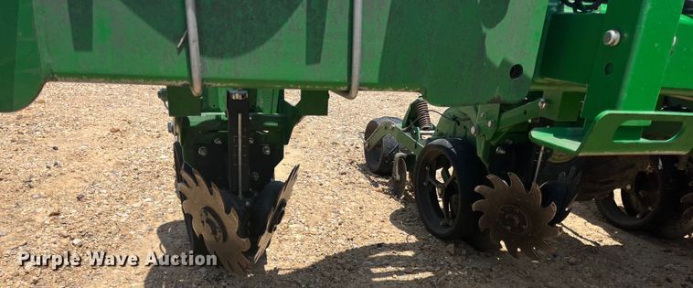image for item DK7799 2019 John Deere 1725C Exact Emerge  planter