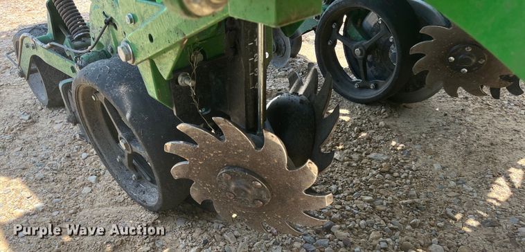 image for item DK7799 2019 John Deere 1725C Exact Emerge  planter