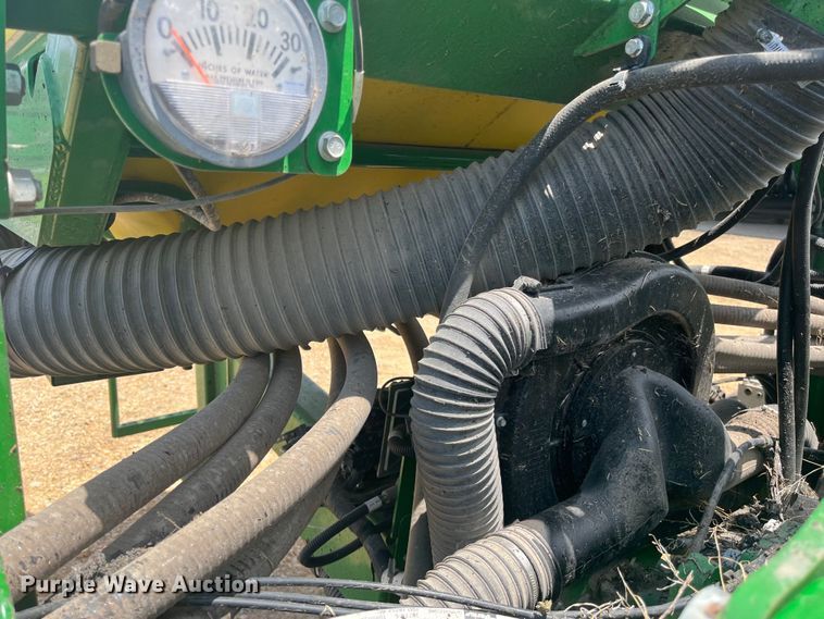 image for item DK7799 2019 John Deere 1725C Exact Emerge  planter