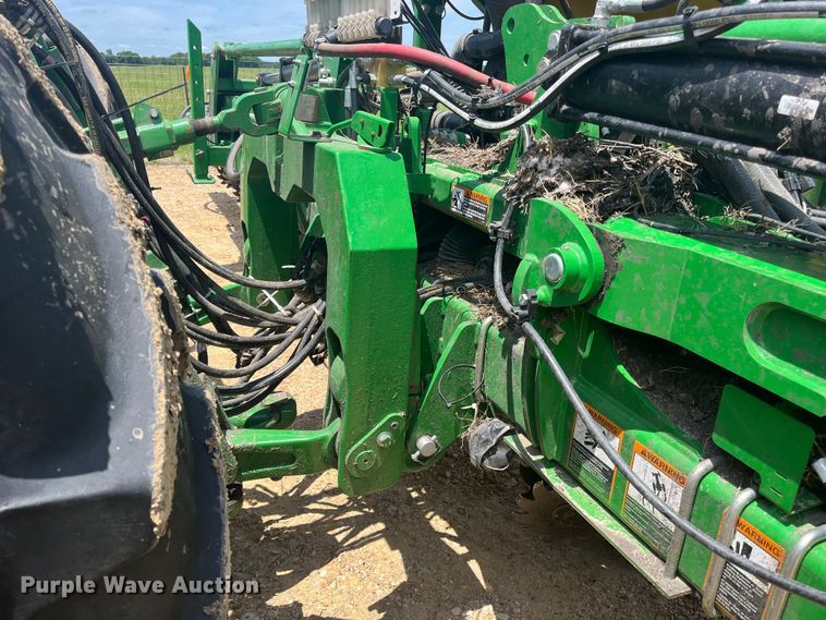 image for item DK7799 2019 John Deere 1725C Exact Emerge  planter