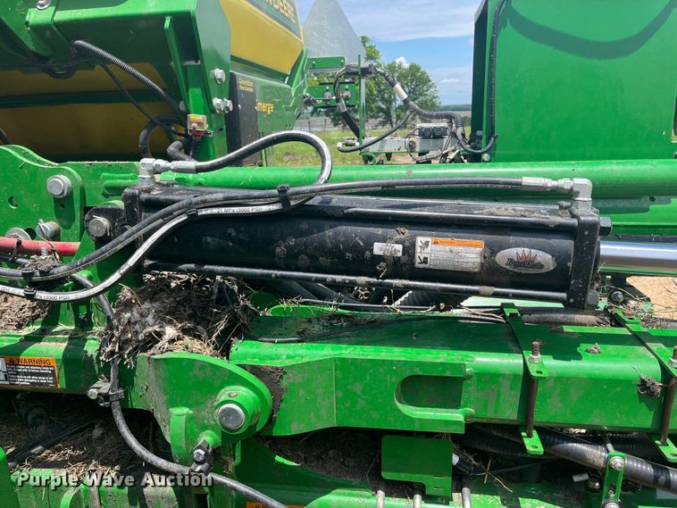 image for item DK7799 2019 John Deere 1725C Exact Emerge  planter