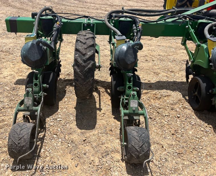 image for item DK7799 2019 John Deere 1725C Exact Emerge  planter