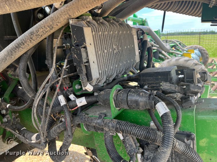 image for item DK7799 2019 John Deere 1725C Exact Emerge  planter