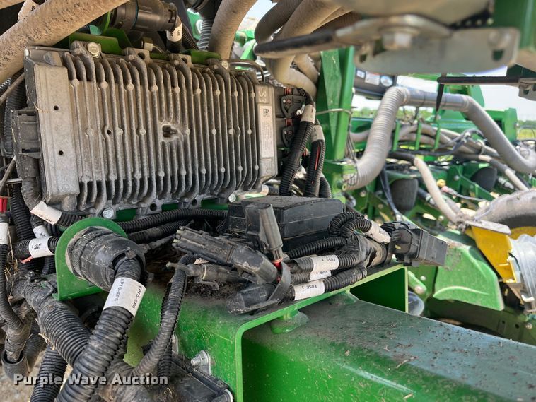 image for item DK7799 2019 John Deere 1725C Exact Emerge  planter