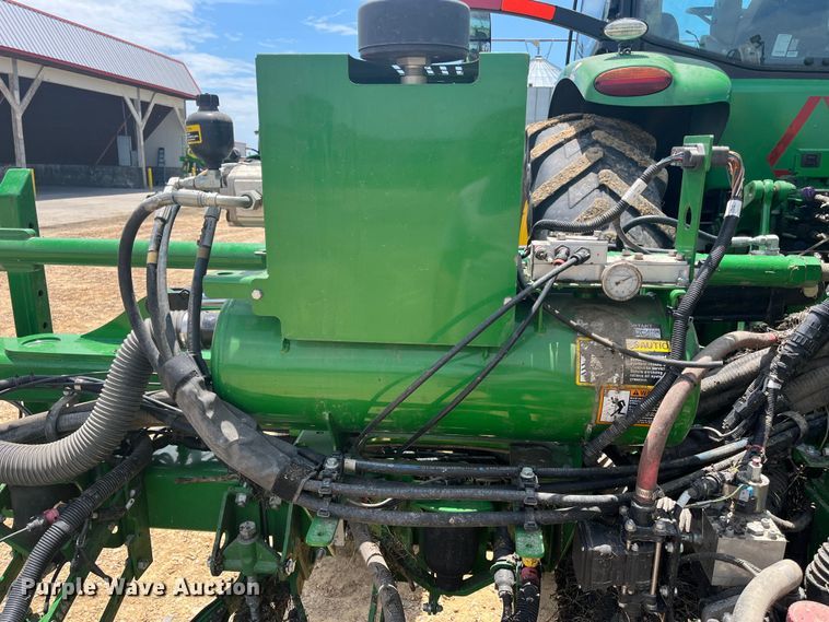 image for item DK7799 2019 John Deere 1725C Exact Emerge  planter