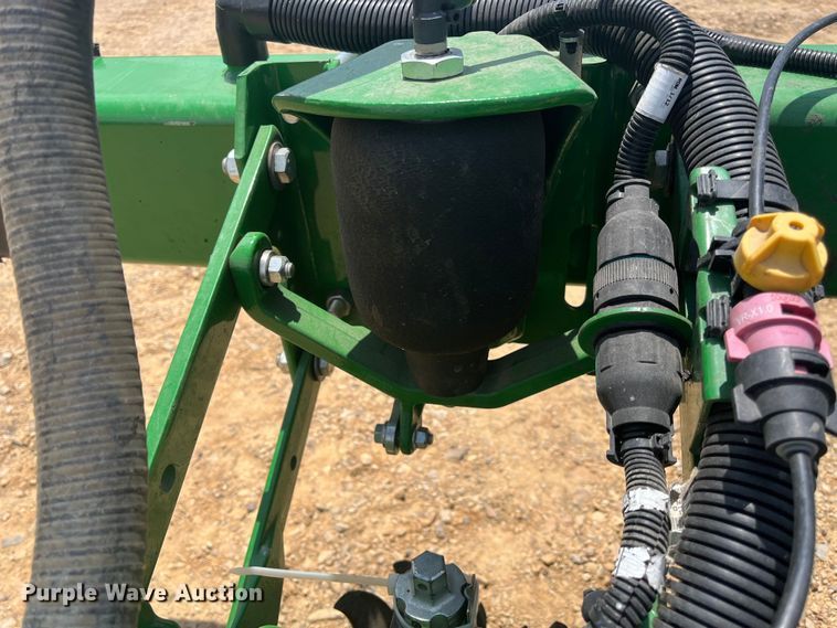 image for item DK7799 2019 John Deere 1725C Exact Emerge  planter