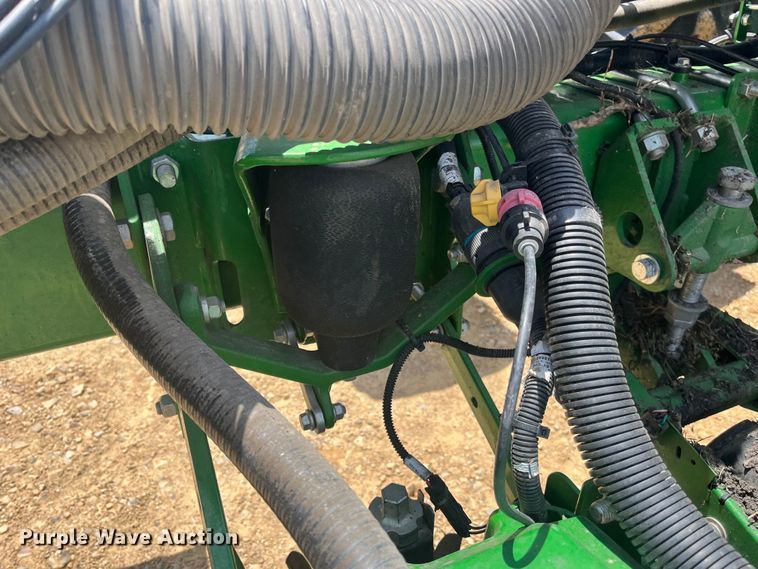 image for item DK7799 2019 John Deere 1725C Exact Emerge  planter