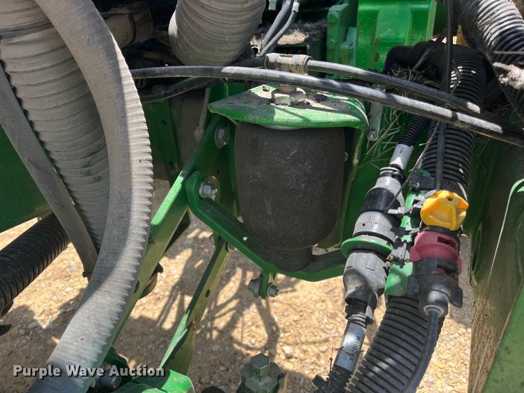 image for item DK7799 2019 John Deere 1725C Exact Emerge  planter