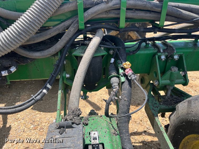 image for item DK7799 2019 John Deere 1725C Exact Emerge  planter