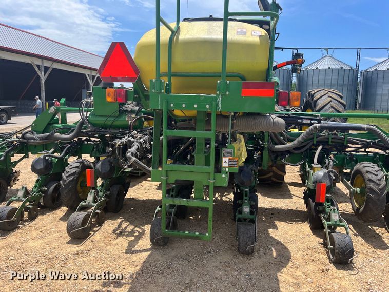 image for item DK7799 2019 John Deere 1725C Exact Emerge  planter