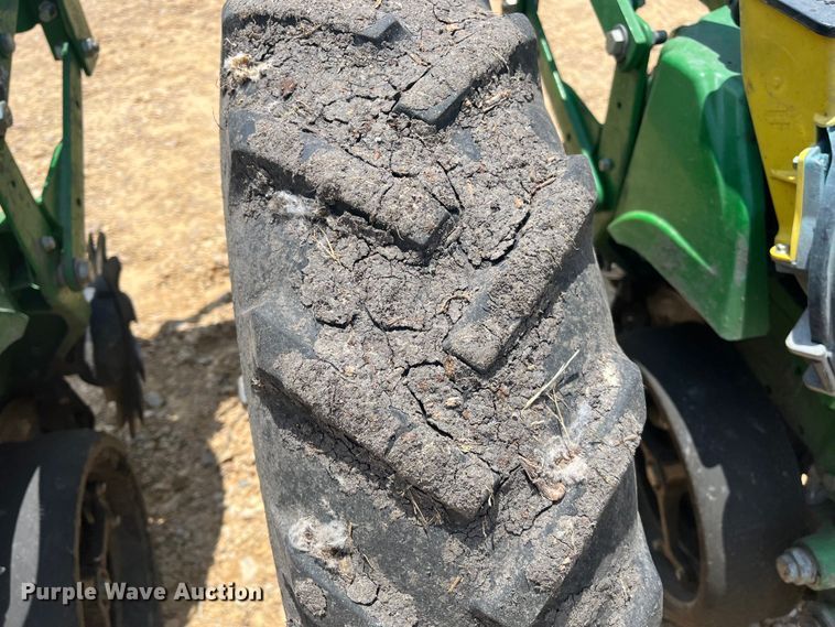 image for item DK7799 2019 John Deere 1725C Exact Emerge  planter