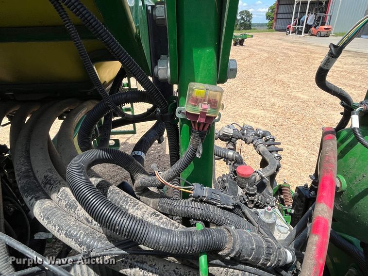 image for item DK7801 2019 John Deere 1725C Exact Emerge  planter