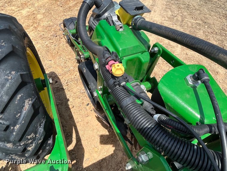 image for item DK7801 2019 John Deere 1725C Exact Emerge  planter