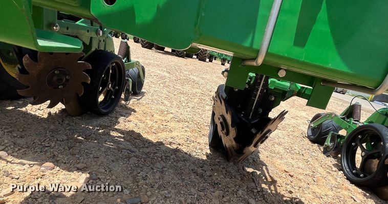 image for item DK7801 2019 John Deere 1725C Exact Emerge  planter