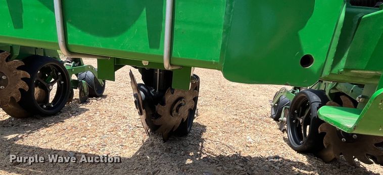 image for item DK7801 2019 John Deere 1725C Exact Emerge  planter