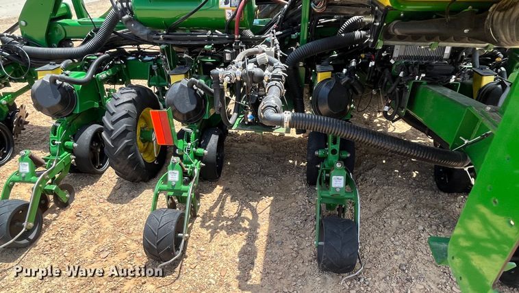 image for item DK7801 2019 John Deere 1725C Exact Emerge  planter