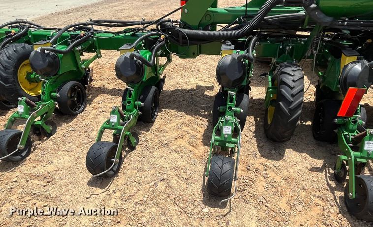 image for item DK7801 2019 John Deere 1725C Exact Emerge  planter
