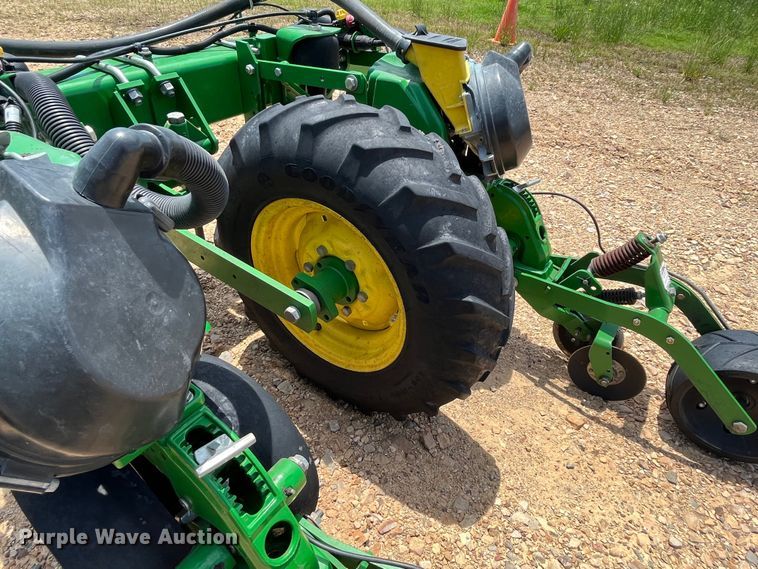 image for item DK7801 2019 John Deere 1725C Exact Emerge  planter