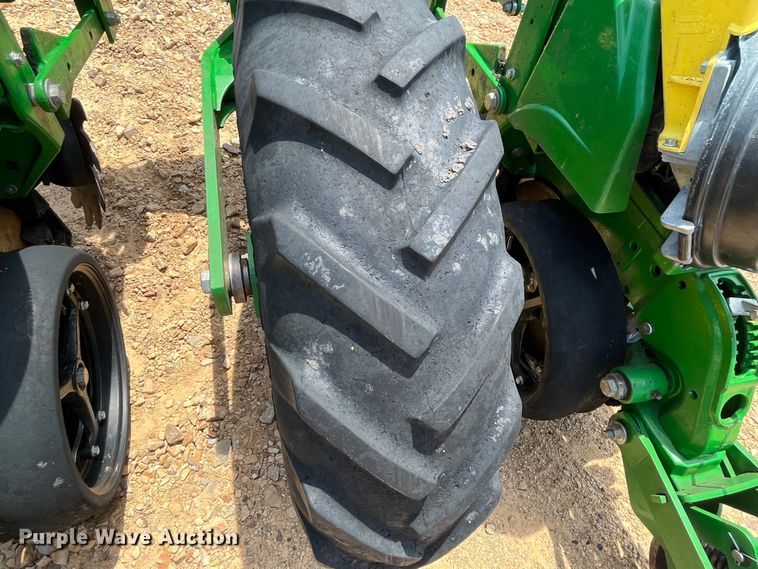 image for item DK7801 2019 John Deere 1725C Exact Emerge  planter