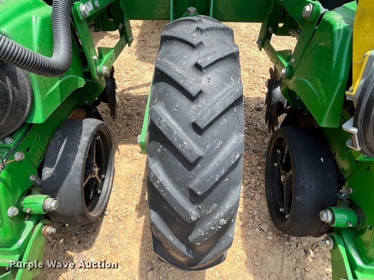 image for item DK7801 2019 John Deere 1725C Exact Emerge  planter