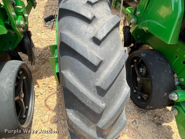 image for item DK7801 2019 John Deere 1725C Exact Emerge  planter