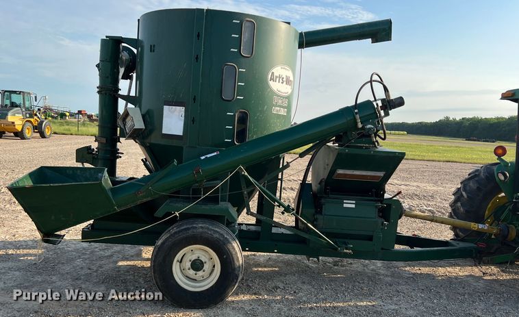 image for item DK7802 Arts Way 472110  feed grinder/mixer