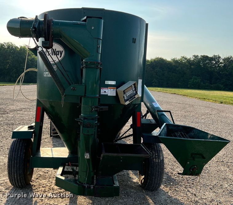 image for item DK7802 Arts Way 472110  feed grinder/mixer