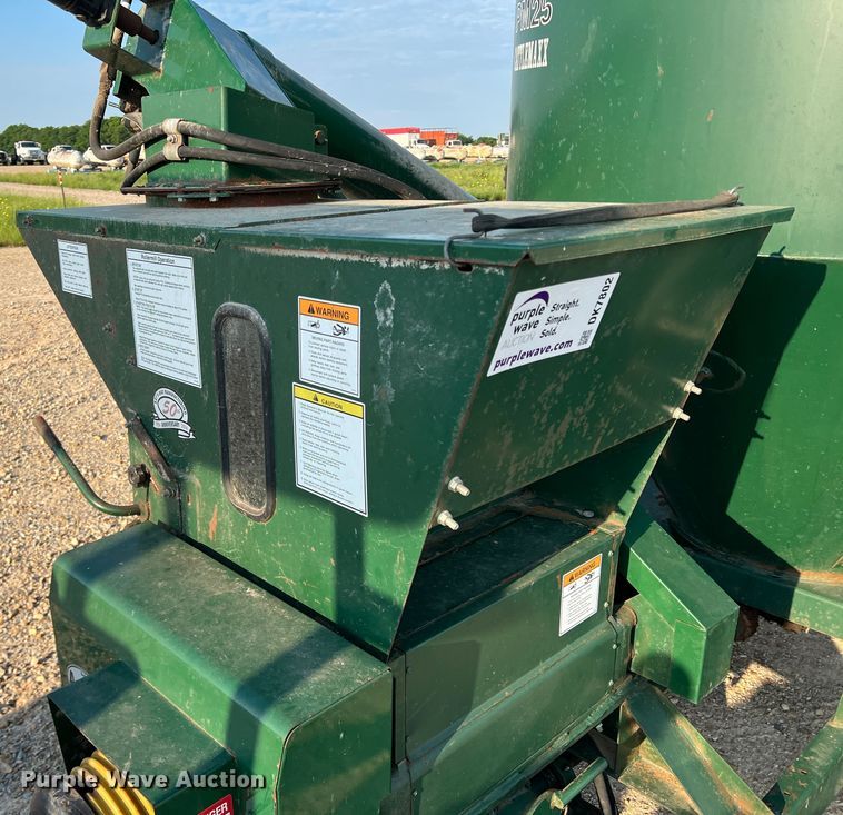 image for item DK7802 Arts Way 472110  feed grinder/mixer