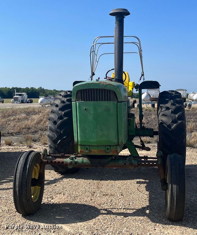 image for item DK7805 1972 John Deere 4320 tractor