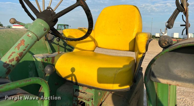 image for item DK7805 1972 John Deere 4320 tractor