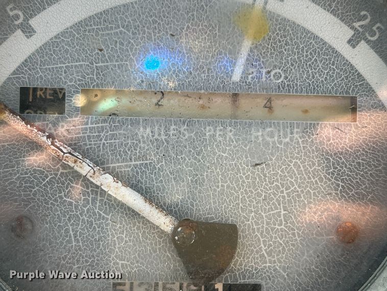 image for item DK7805 1972 John Deere 4320 tractor