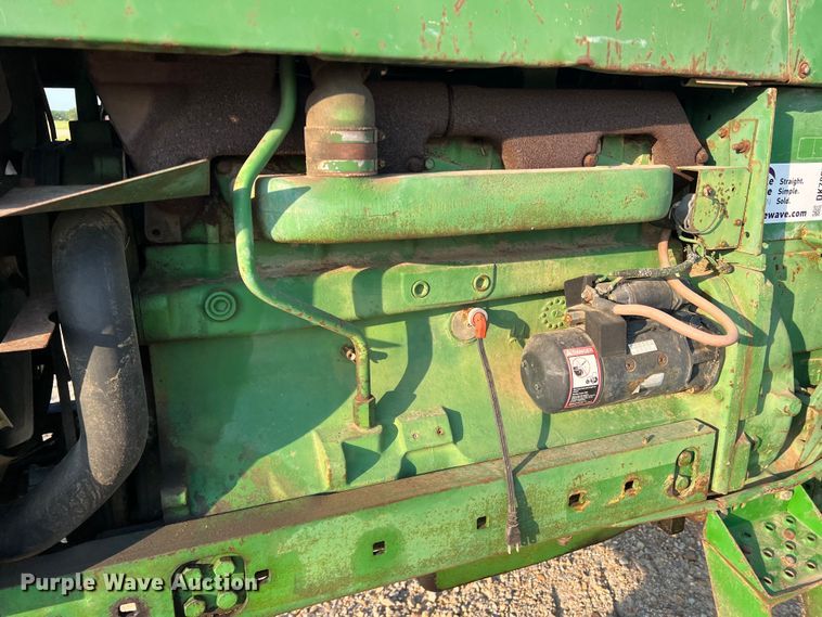image for item DK7805 1972 John Deere 4320 tractor