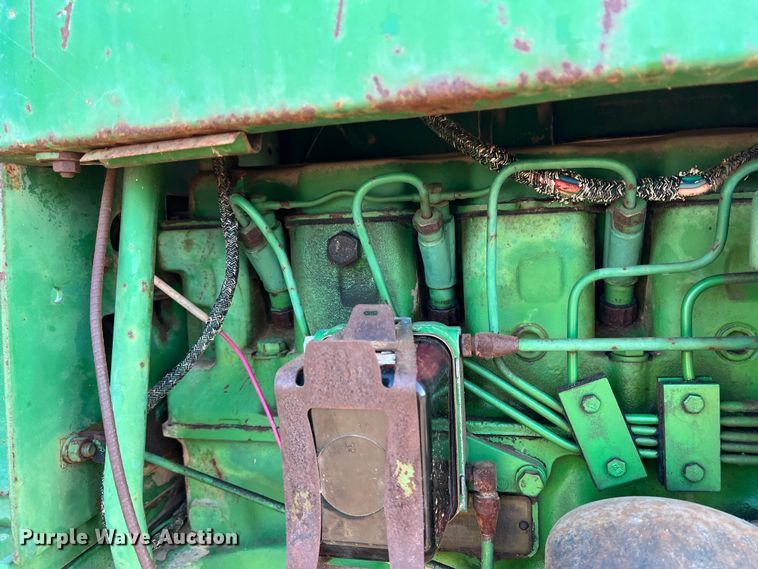 image for item DK7805 1972 John Deere 4320 tractor