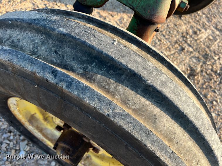 image for item DK7805 1972 John Deere 4320 tractor