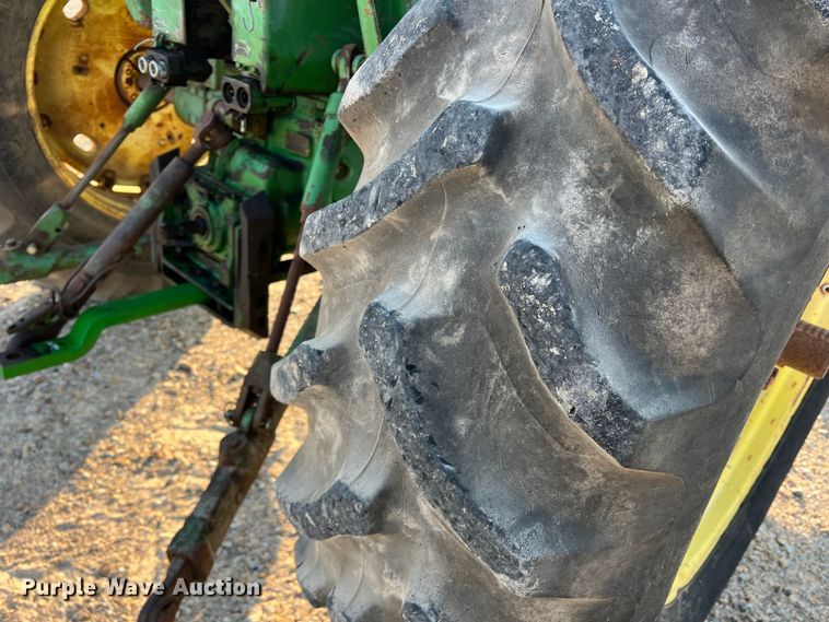 image for item DK7805 1972 John Deere 4320 tractor