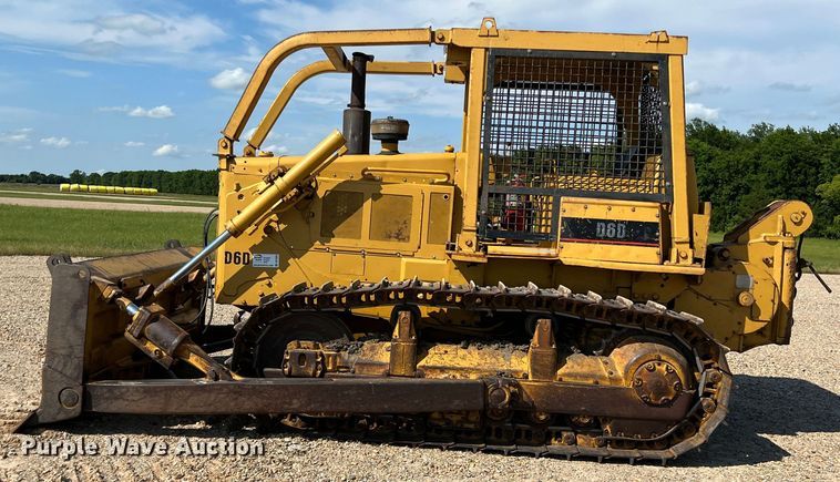 image for item DK7806 1982 Caterpillar D6D  dozer