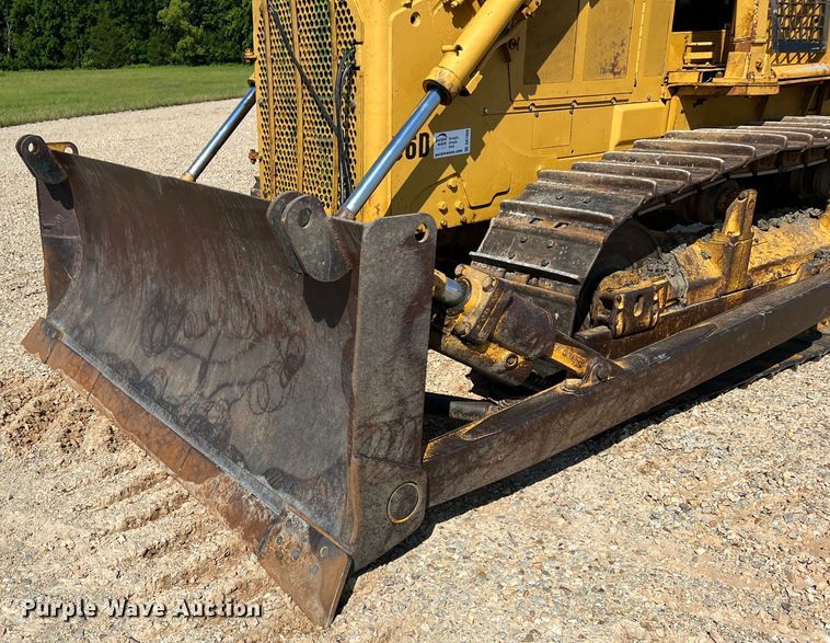 image for item DK7806 1982 Caterpillar D6D  dozer