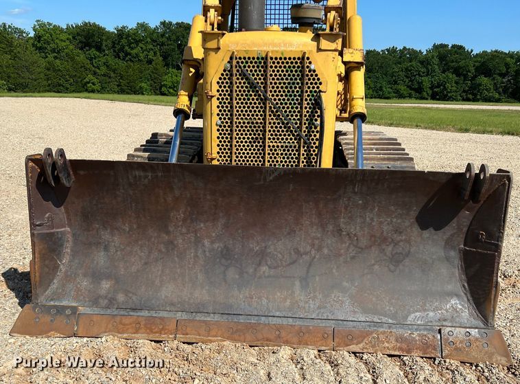 image for item DK7806 1982 Caterpillar D6D  dozer