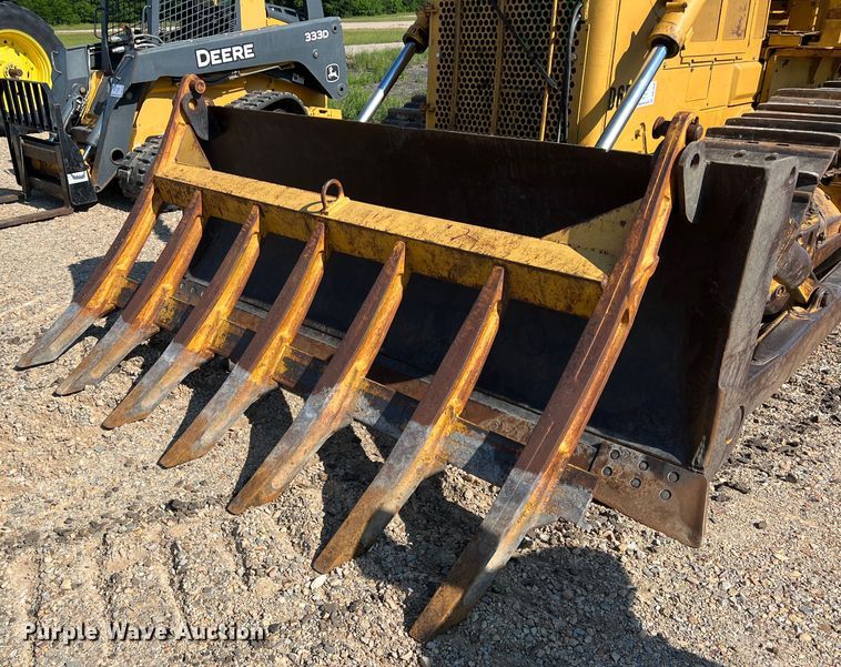 image for item DK7806 1982 Caterpillar D6D  dozer