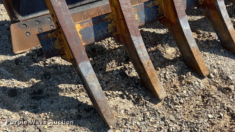 image for item DK7806 1982 Caterpillar D6D  dozer