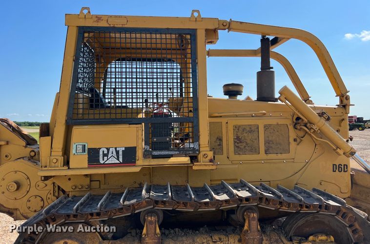 image for item DK7806 1982 Caterpillar D6D  dozer